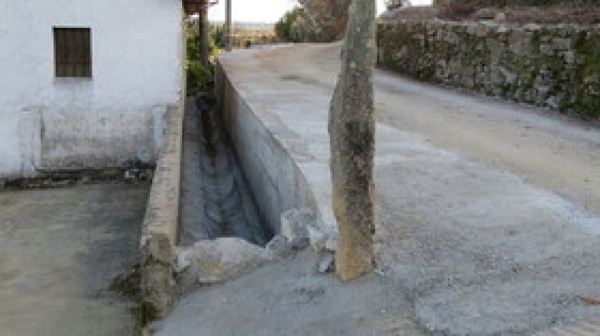Construção de muro de suporte na Rua da Fontanheira - Corveira